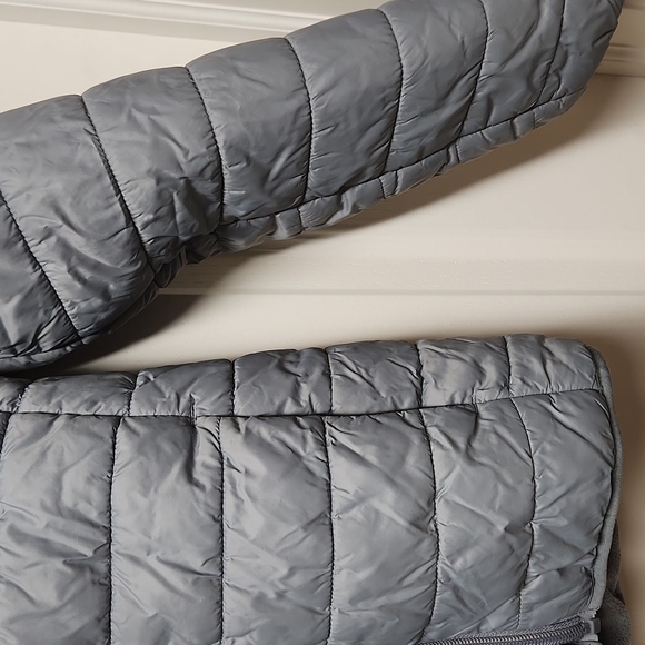 Youth L Cat and Jack hooded puffer - Picture 5 of 12